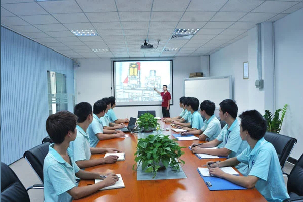 precision plastic injection molding quality control meeting